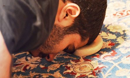 نماز قضای والدین بر پسر بزرگتر
