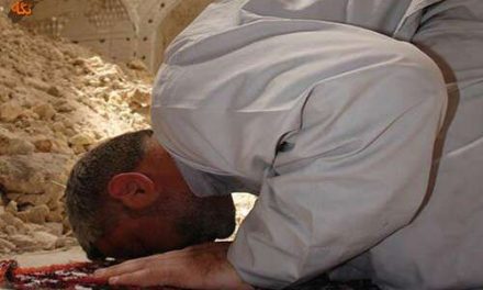 خون آمدن از پیشانی در سجده