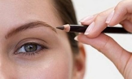 حکم وضو با مداد چشم، ریمل و پنکک