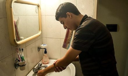 شستن داخل بینی، لب و چشم در وضو