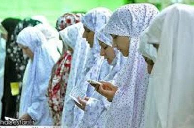 پوشش زن در نماز