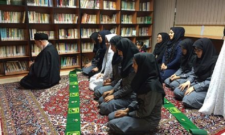 نماز با مانتو و روسری