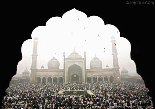 آیا باید در هر شهر یک نماز جمعه برگزار شود؟